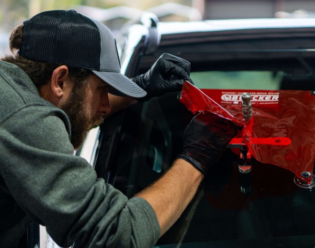 66338856bb54192d879d3b28_windshield-repair-feature 1-min (1)